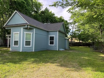 621 E 8th Street, Bonham TX 75418
