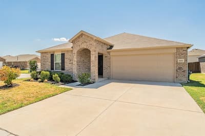 1001 Paso Fino Drive, Haslet TX 76052