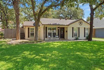 712 Thersa Drive, River Oaks TX 76114