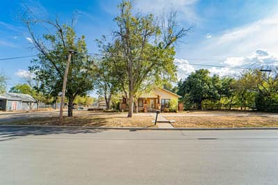 901 W Hullum Street, Breckenridge TX 76424 - Photo 2