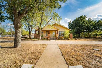 901 W Hullum Street, Breckenridge TX 76424