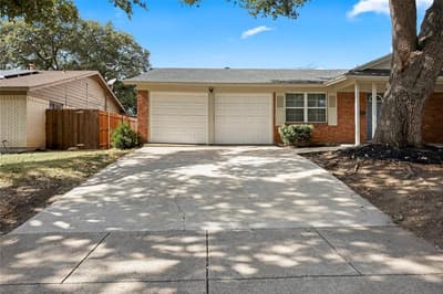 2712 Larkin Avenue, Fort Worth TX 76133 - Photo 2