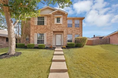 2326 Mcintosh Court, Lancaster TX 75134 - Photo 2