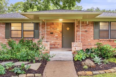 10215 Vinemont Street, Dallas TX 75218 - Photo 3