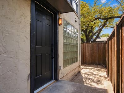 4414 Buena Vista Street # 17, Dallas TX 75205 - Photo 4