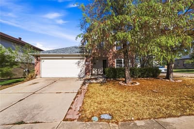 5666 Hunters Bend Lane, Dallas TX 75249 - Photo 2