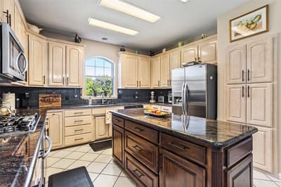 1910 Maplewood Drive, Weatherford TX 76087