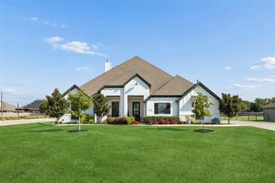 1402 Oliver Creek Lane, Justin TX 76247