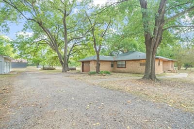 10861 County Road 2326, Terrell TX 75160 - Photo 2