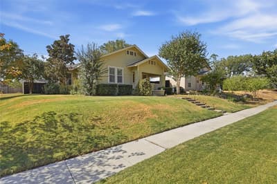 4901 Calmont Avenue, Fort Worth TX 76107 - Photo 2