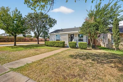 4044 Stanley Avenue, Fort Worth TX 76110 - Photo 2