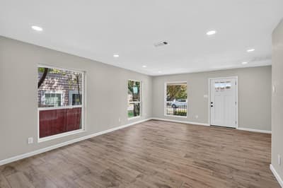 4044 Stanley Avenue, Fort Worth TX 76110 - Photo 5