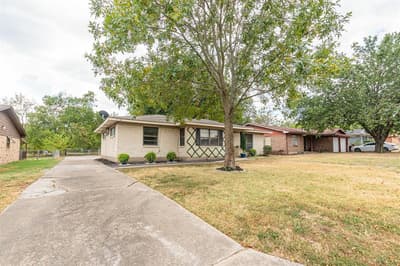 3207 Eastland Avenue, Greenville TX 75402 - Photo 4