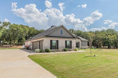 113 Oaks Springs Lane, Weatherford TX 76087 - Photo 2