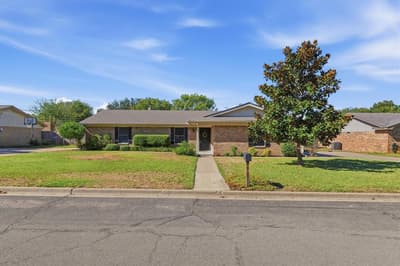 213 Travis Lane, Hewitt TX 76643 - Photo 3