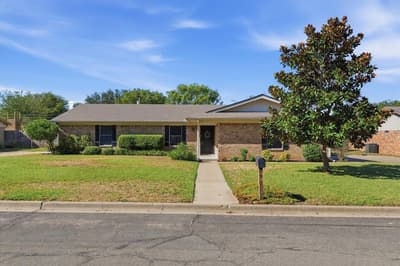 213 Travis Lane, Hewitt TX 76643