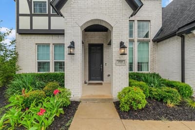 1725 Crested Ridge Road, Fort Worth TX 76008