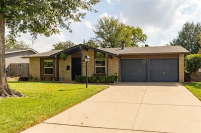 713 Shelmar Drive, Euless TX 76039 - Photo 2