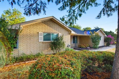 5005 Fall River Drive, Fort Worth TX 76103 - Photo 4