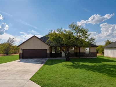 219 Lakeshore Drive, Runaway Bay TX 76426