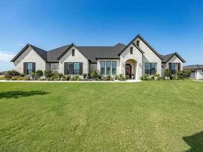 317 Kenyon Court, Granbury TX 76049 - Photo 2