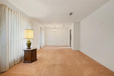 105 W Lilly Lane, Arlington TX 76010 - Photo 5