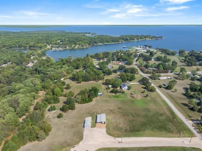 189 VZ County Road 3727, Wills Point TX 75169