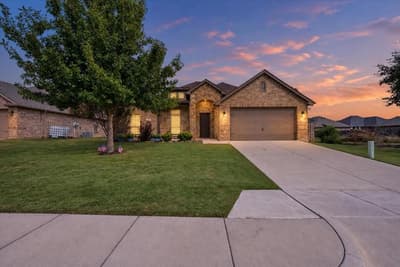 537 Zachary Drive, Weatherford TX 76087