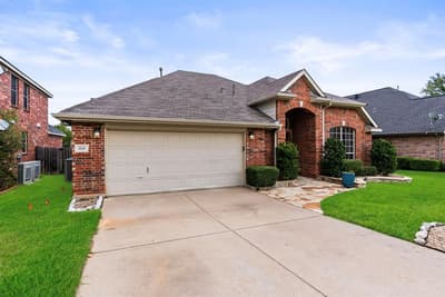 1112 Wentwood Drive, Corinth TX 76210 - Photo 2
