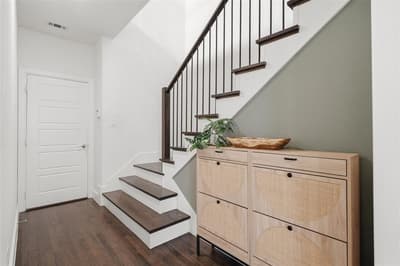 8261 Laflin Lane, Dallas TX 75231 - Photo 2