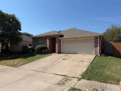 6006 Brook Forest Drive, Arlington TX 76018 - Photo 3