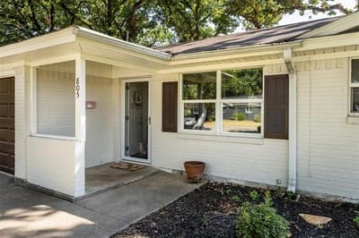 805 Clover Park Drive, Arlington TX 76013 - Photo 4