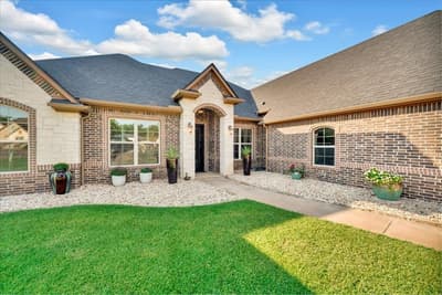 6410 Pinehurst Drive, Granbury TX 76049 - Photo 4