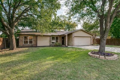 904 Dewey Scott Street, Benbrook TX 76126 - Photo 2