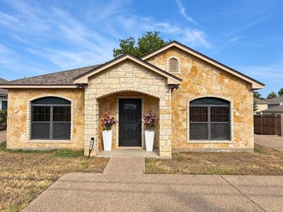 221 Gurley Lane, Waco TX 76706 - Photo 2