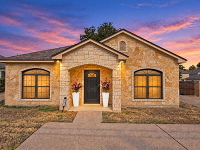 221 Gurley Lane, Waco TX 76706