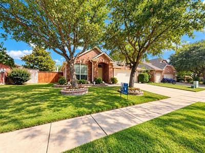 11504 Crystal Falls Drive, Fort Worth TX 76244 - Photo 3