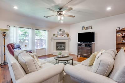 853 Royal Oak Lane, Burleson TX 76028 - Photo 2