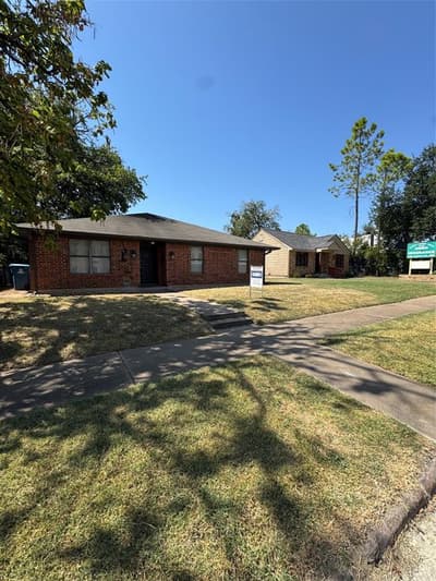 614 W Woodard Street, Denison TX 75020