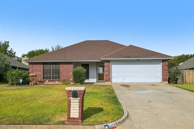 609 Ruth Drive, Kennedale TX 76060