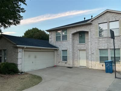 1340 Lake Grove Lane, DeSoto TX 75115