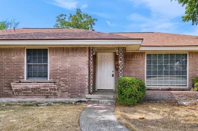 3337 Boulder Drive, Dallas TX 75233 - Photo 3