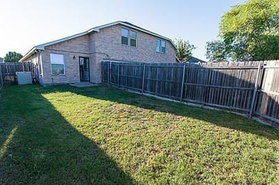 518 Monarch Drive, Lancaster TX 75146 - Photo 2