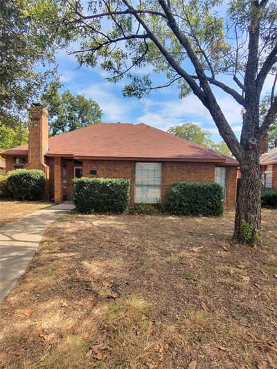 108 Tara Circle, Lancaster TX 75146