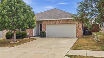 5401 Stone Meadow Lane, Fort Worth TX 76179 - Photo 4