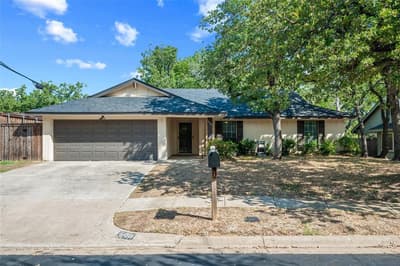 608 Ridgewood Circle, Hurst TX 76054 - Photo 2
