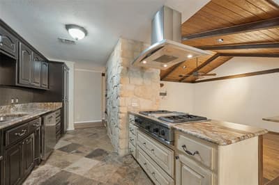 2821 Buffalo Court, Arlington TX 76013 - Photo 4