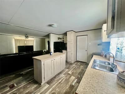 806 S 3rd Street # 6, Grandview TX 76050 - Photo 3