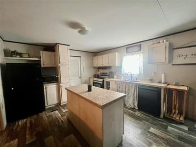 806 S 3rd Street # 6, Grandview TX 76050 - Photo 4