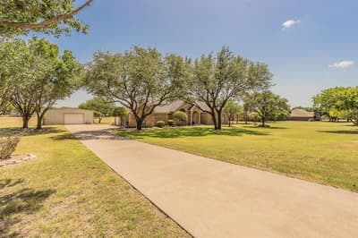 2305 Floyd Hampton Road, Crowley TX 76036 - Photo 2